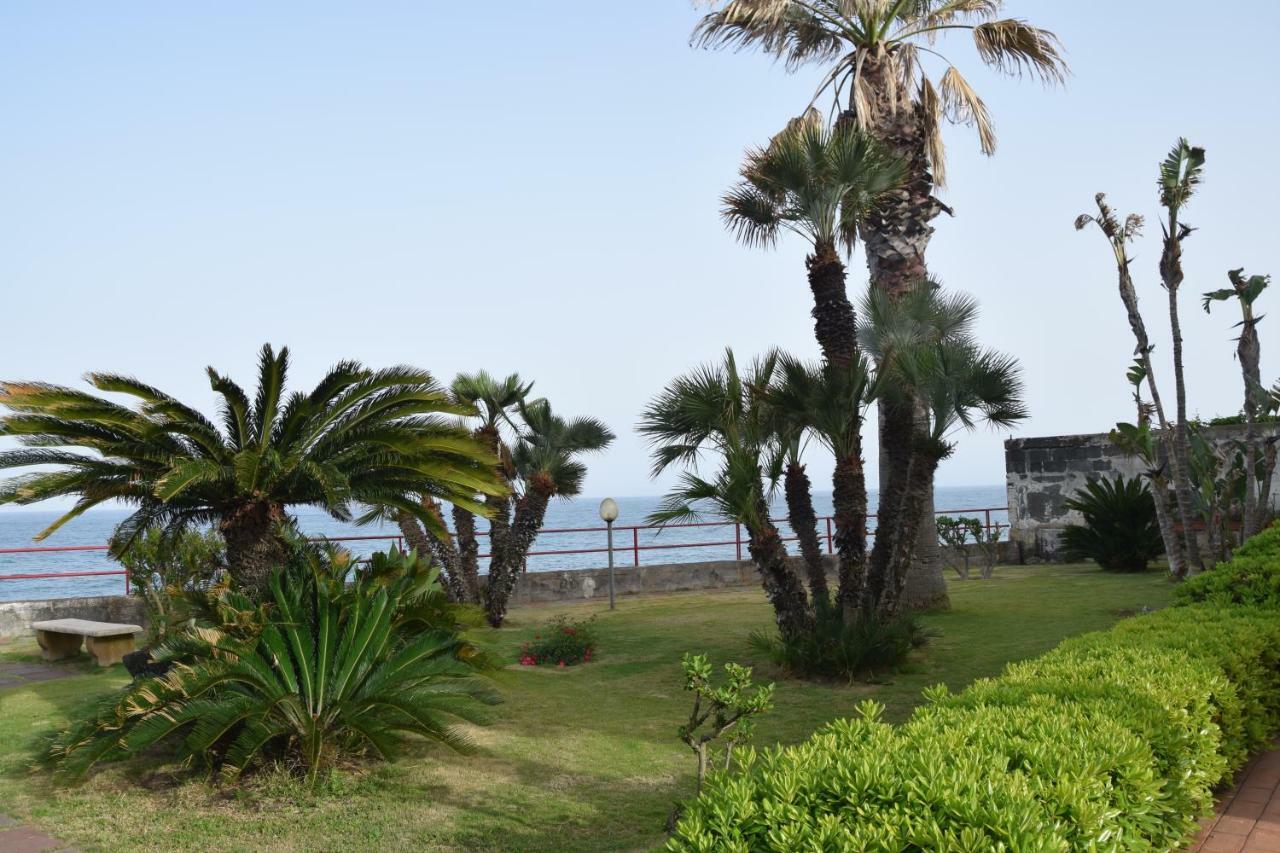 Seahome Riposto Exterior foto